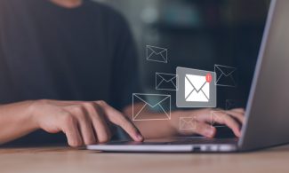 Man,Reading,Electronic,Mail,,email,Marketing,And,Newsletter,Concept,digital,Communication